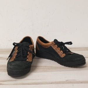 Mephisto Match Black & Tan Walking Shoe